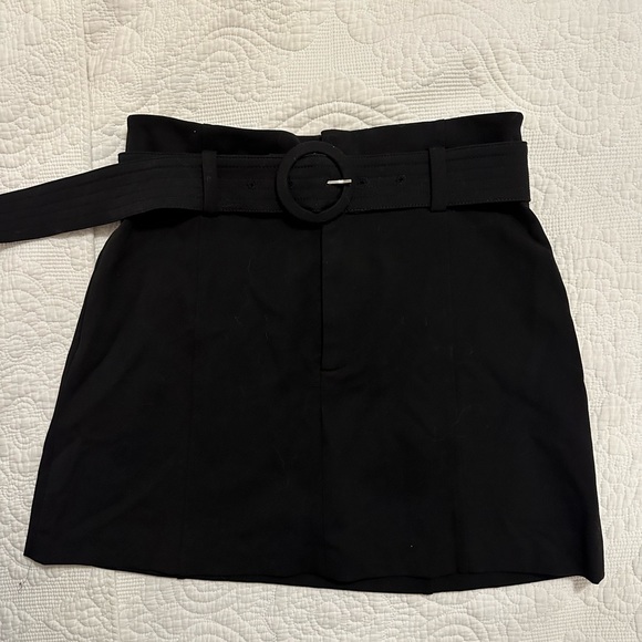 Skort with Belt - Picture 2 of 6